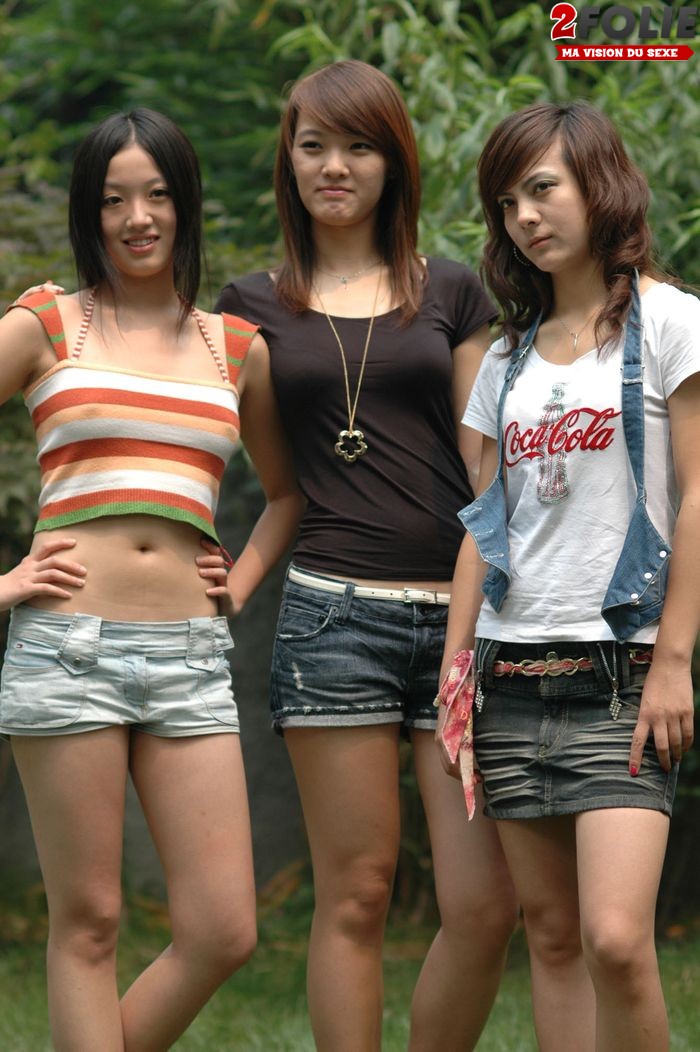 3 petites asiatiques à poils (1)